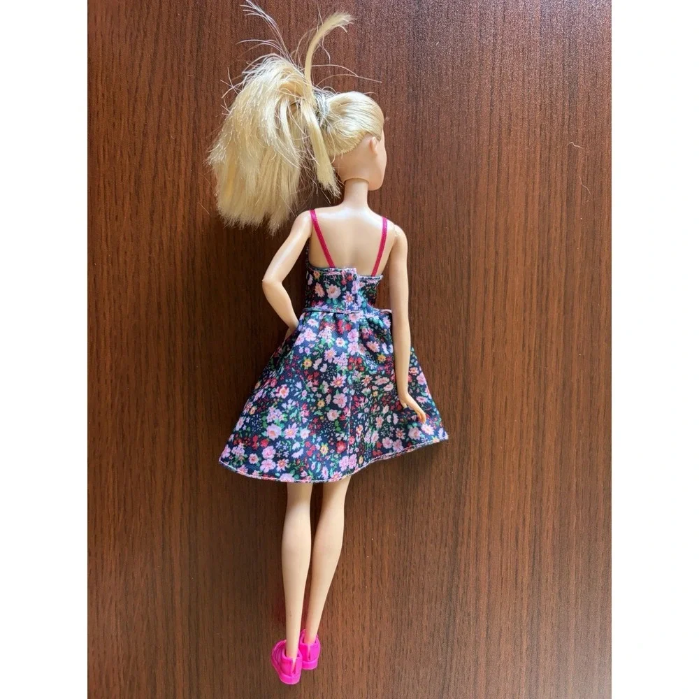2015 Mattel Barbie Doll Blonde Hair Blue Floral Dress Pink Shoes